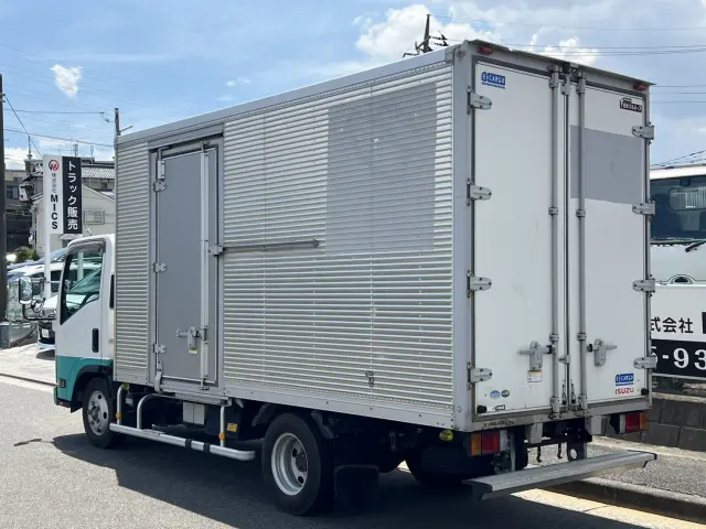 いすゞ エルフ TRG-NMR85AN(2WD)の写真4