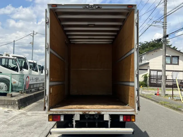 いすゞ エルフ TRG-NMR85AN(2WD)の写真9