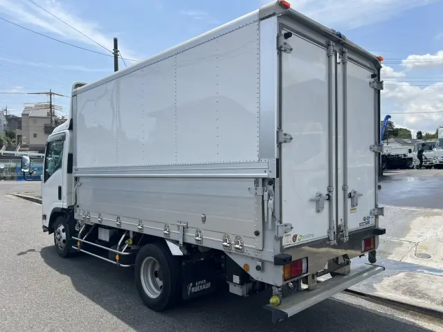 いすゞ エルフ 2RG-NPR88AN(2WD)の写真4