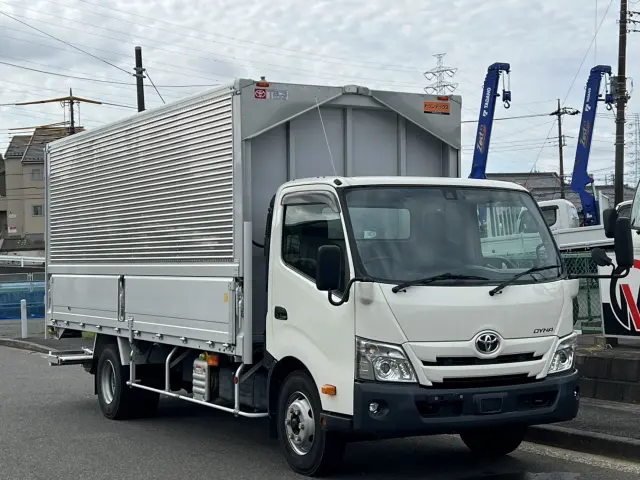 トヨタ ダイナ 2KG-XZU730(2WD)の写真2