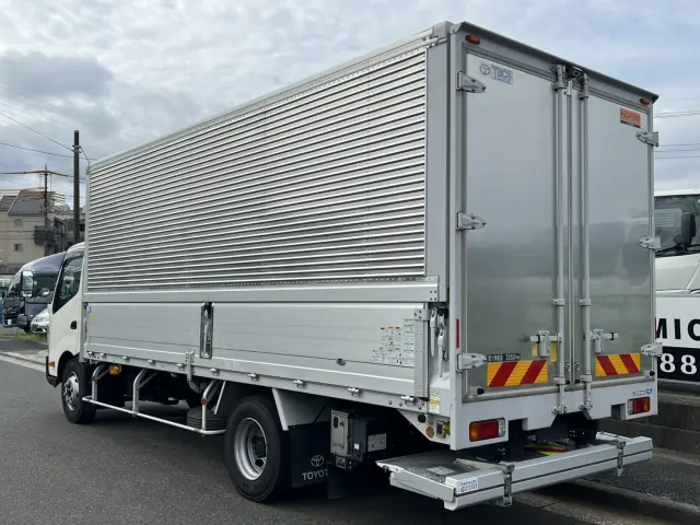 トヨタ ダイナ 2KG-XZU730(2WD)の写真3
