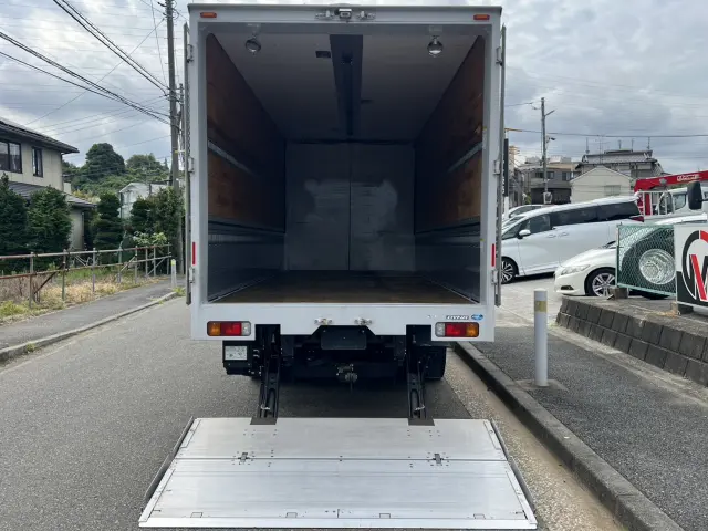 トヨタ ダイナ 2KG-XZU730(2WD)の写真9