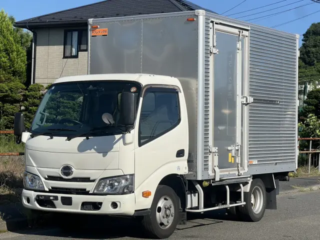 日野 デュトロ 2RG-XZC605M(2WD)の写真1