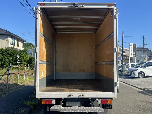 日野 デュトロ 2RG-XZC605M(2WD)の写真9