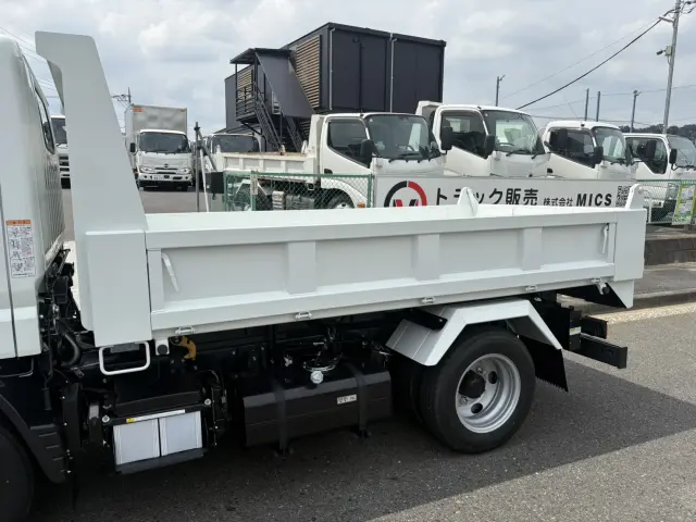 三菱 キャンター 2RG-FBA60(2WD)の写真7