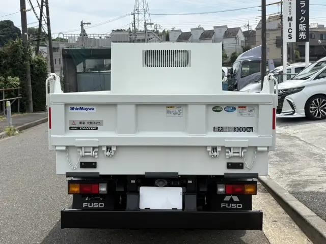 三菱 キャンター 2RG-FBA60(2WD)の写真8