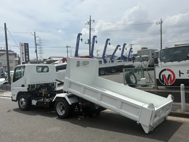 三菱 キャンター 2RG-FBA60(2WD)の写真9