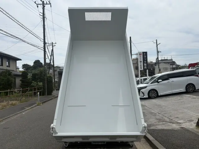 三菱 キャンター 2RG-FBA60(2WD)の写真11