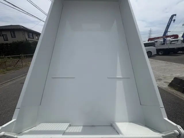 三菱 キャンター 2RG-FBA60(2WD)の写真12
