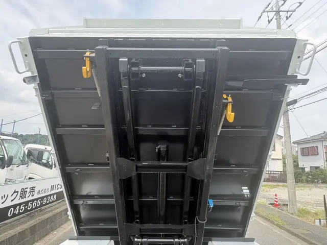 三菱 キャンター 2RG-FBA60(2WD)の写真14
