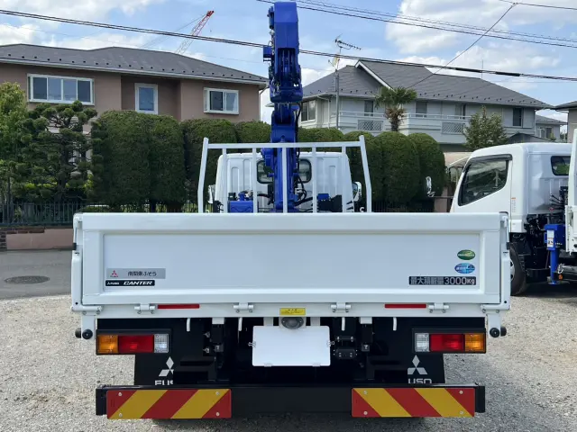 三菱 キャンター 2RG-FEAV0(2WD)の写真8