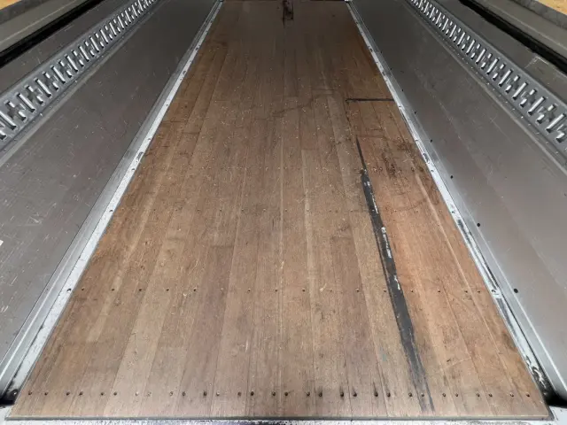 三菱 キャンター 2PG-FEAV0(2WD)の写真12