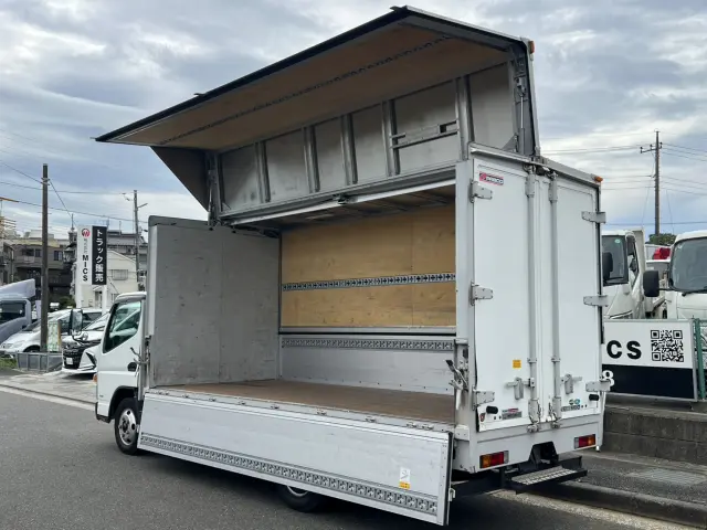 三菱 キャンター 2PG-FEAV0(2WD)の写真17
