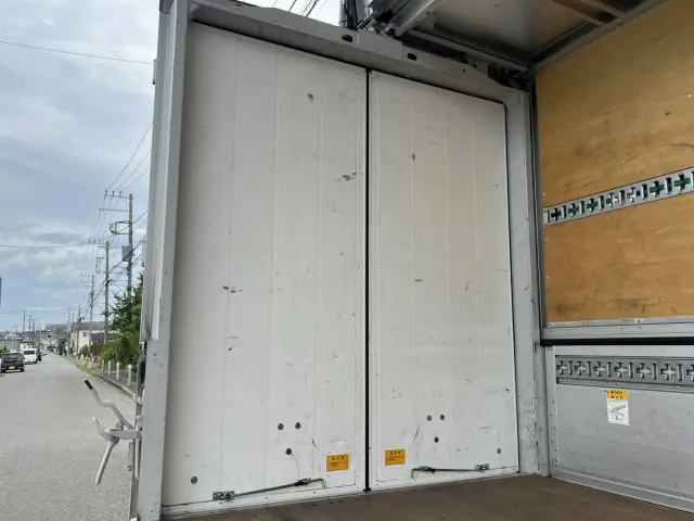 三菱 キャンター 2PG-FEAV0(2WD)の写真20