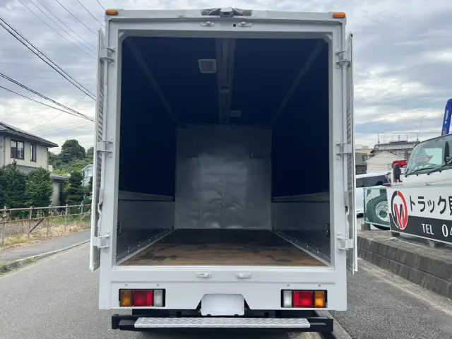 いすゞ エルフ TKG-NMR85N(2WD)の写真9
