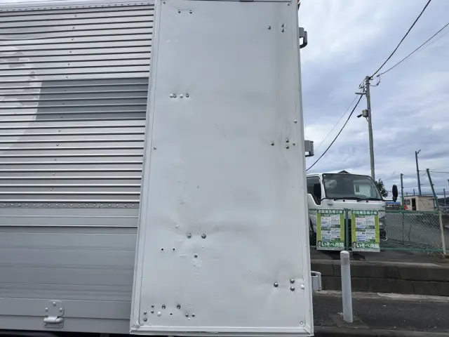 いすゞ エルフ TKG-NMR85N(2WD)の写真15