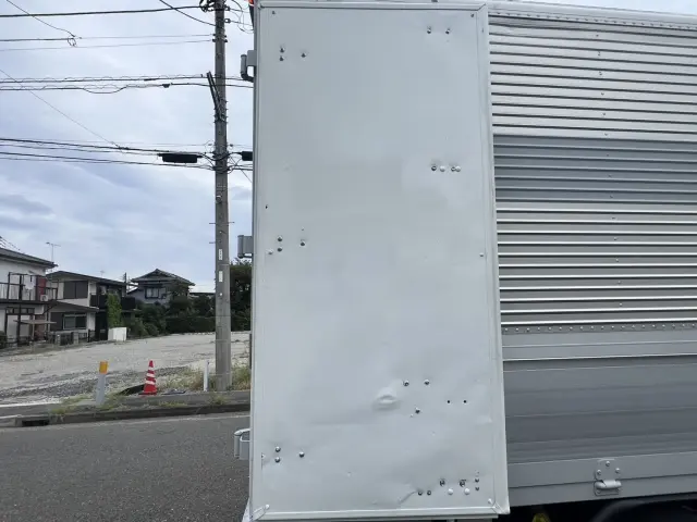 いすゞ エルフ TKG-NMR85N(2WD)の写真16