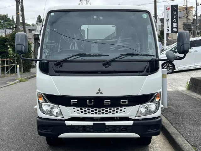 三菱 キャンター 2RG-FEAV0(2WD)の写真5