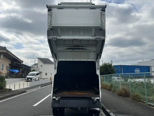 三菱 キャンター 2RG-FEAV0(2WD)の写真21