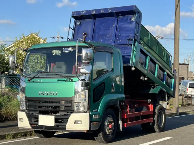 いすゞ フォワード LKG-FTR90S2(2WD)の写真1