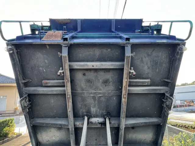 いすゞ フォワード LKG-FTR90S2(2WD)の写真13