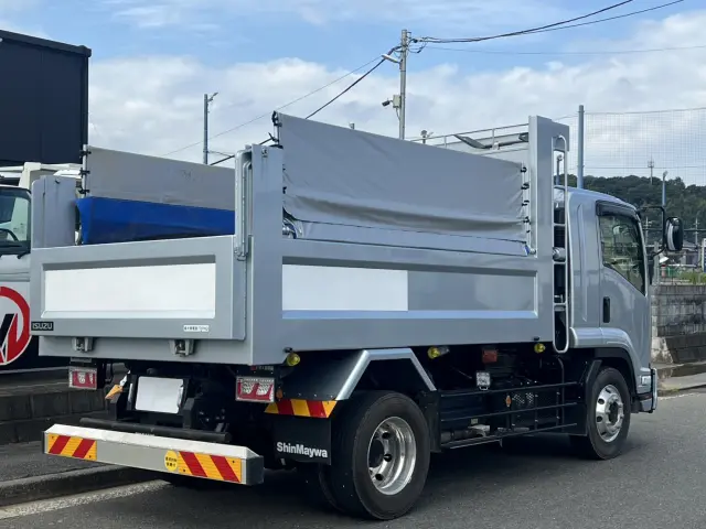 いすゞ フォワード 2RG-FTR90U4(2WD)の写真3