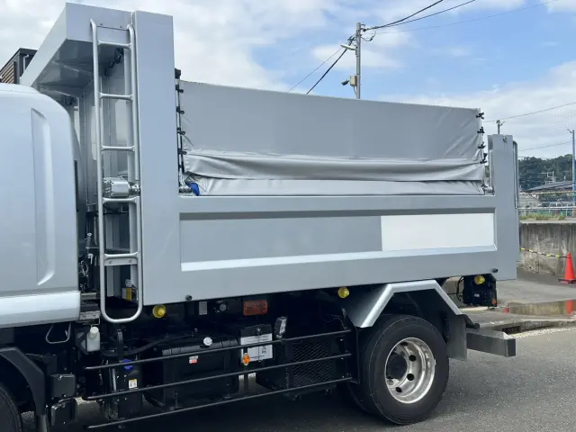 いすゞ フォワード 2RG-FTR90U4(2WD)の写真7