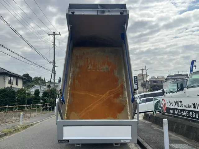 いすゞ フォワード 2RG-FTR90U4(2WD)の写真10