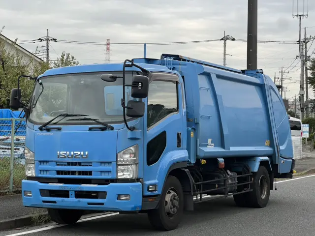 いすゞ フォワード SKG-FSR90S2(2WD)の写真1
