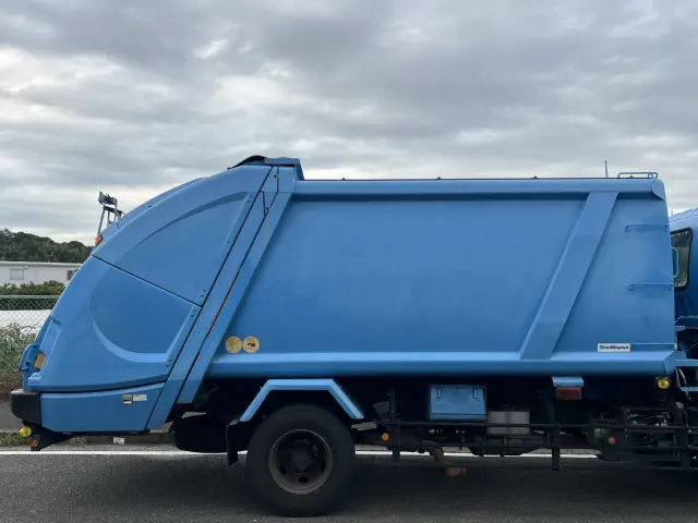 いすゞ フォワード SKG-FSR90S2(2WD)の写真6
