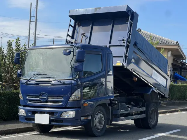 日野 レンジャー LKG-FE7JEAA(2WD)の写真1