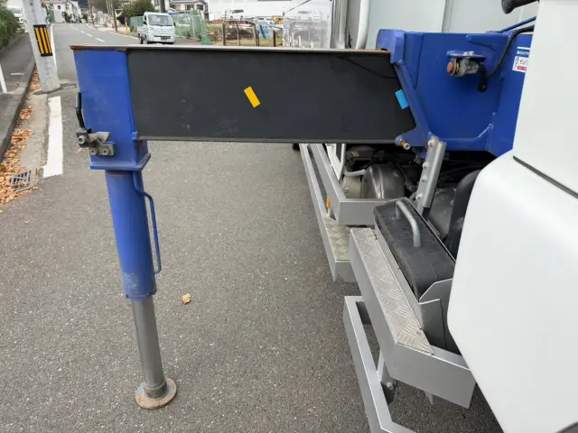 三菱 ファイター 2KG-FK62FY(2WD)の写真17