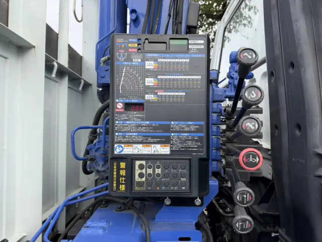 三菱 ファイター 2KG-FK62FY(2WD)の写真19