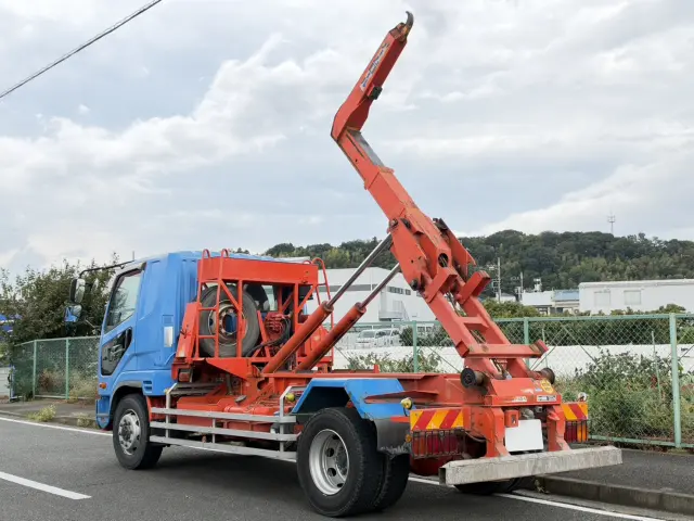 三菱 ファイター QKG-FK62FZ(2WD)の写真9