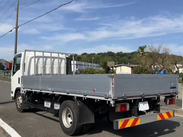いすゞ エルフ 2RG-NPR88YN(2WD)の写真4