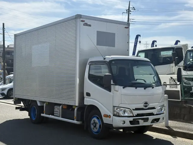 日野 デュトロ 2RG-XZU655M(2WD)の写真2