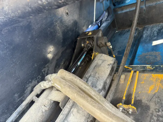 いすゞ エルフ TKG-NMR85AN(2WD)の写真12