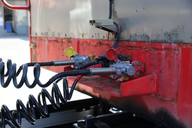 チップ運搬用トレーラー フルハーフ DFPDF241Aの写真2