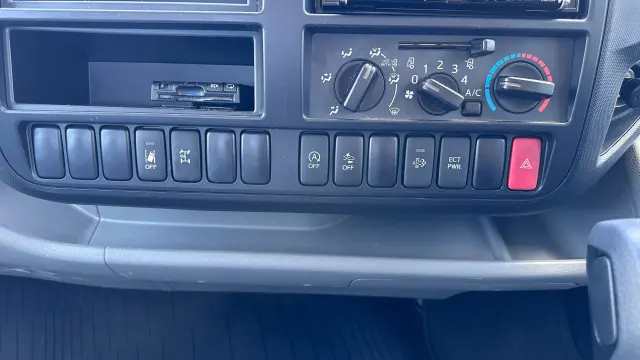 日野 デュトロ TPG-XZU722M(2WD)の写真42