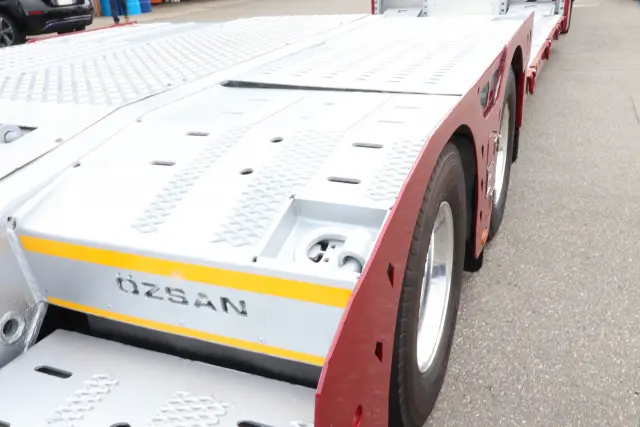 OZSAN 低床トラックトレーラー 不明の写真17