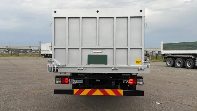 日野 レンジャー 2KG-GD2ABA(2WD)の写真6
