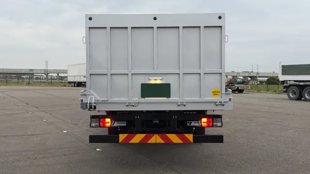 日野 レンジャー 2KG-GD2ABA(2WD)の写真6