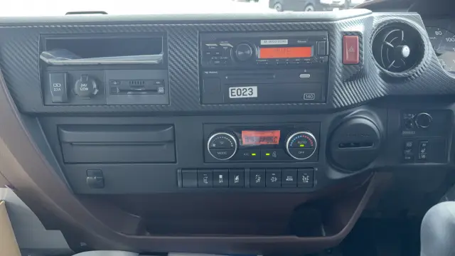 日野 レンジャー 2KG-GD2ABA(2WD)の写真40