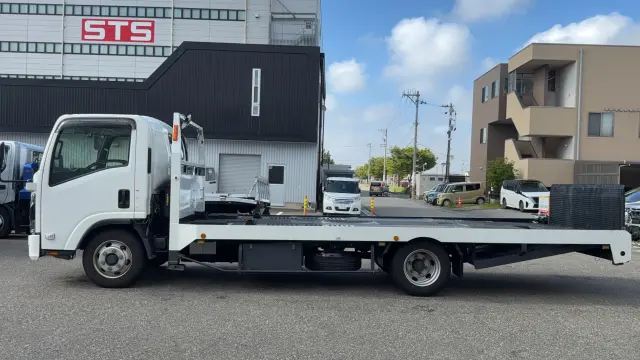 いすゞ エルフ 2RG-NPR88AM(2WD)の写真2