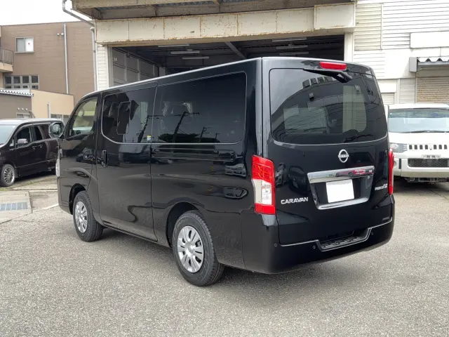 日産 キャラバン 3DF-VN6E26(4WD)の写真3