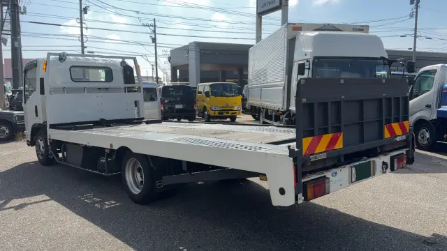 いすゞ エルフ 2RG-NPR88AM(2WD)の写真3