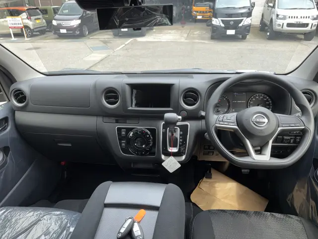 日産 キャラバン 3DF-VN6E26(4WD)の写真10