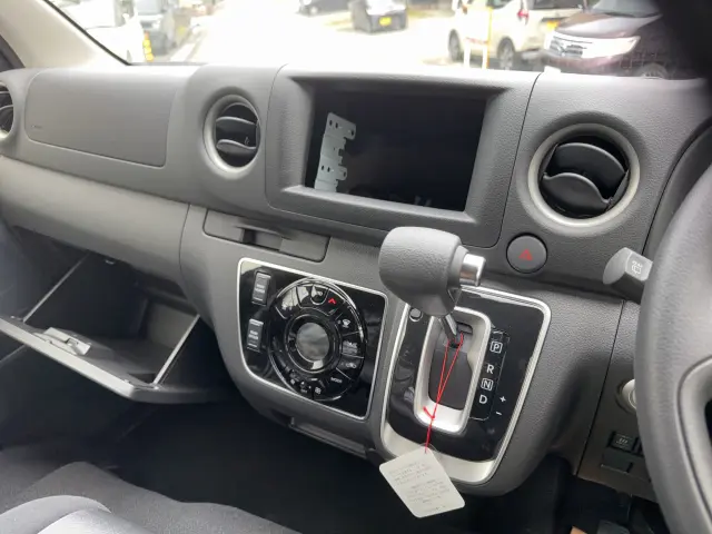 日産 キャラバン 3DF-VN6E26(4WD)の写真13