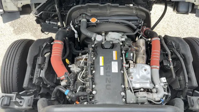 いすゞ エルフ 2RG-NPR88AM(2WD)の写真33