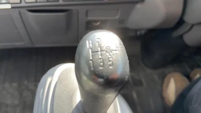 いすゞ エルフ 2RG-NPR88AM(2WD)の写真39